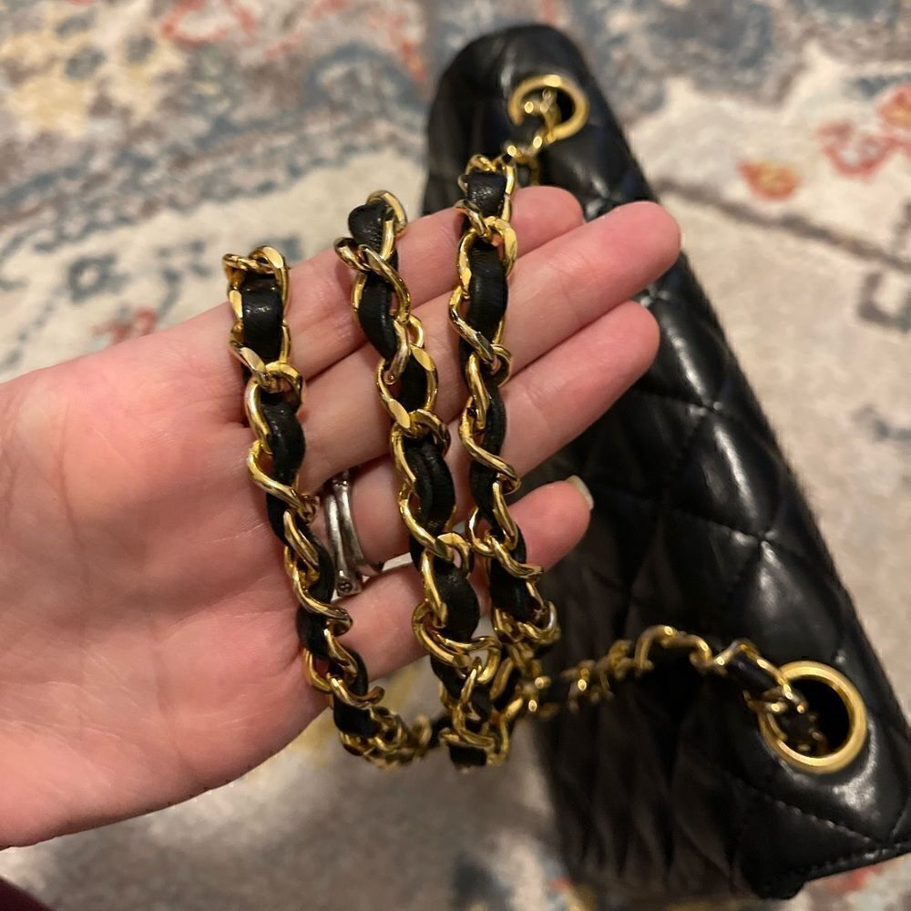 Chanel Vintage Black Round Single Flap Lambskin 24k Gold Hardware - Picture 12 of 12